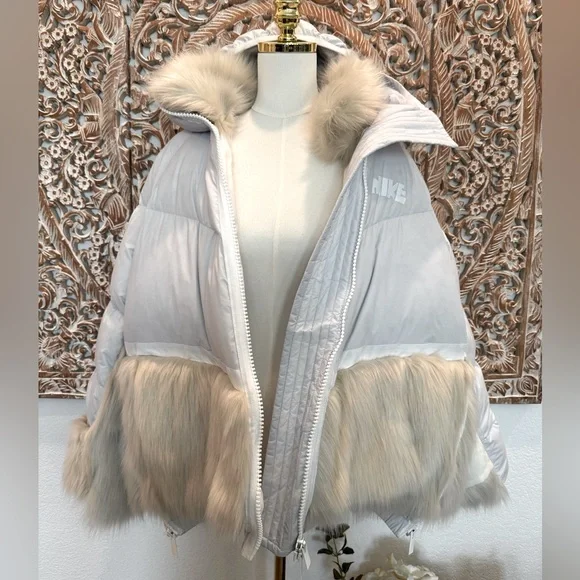 Nike x Sacai Parka Down Fill Faux Fur Skiing, Winter, Snow, Performance Jacket - Picture 2 of 16